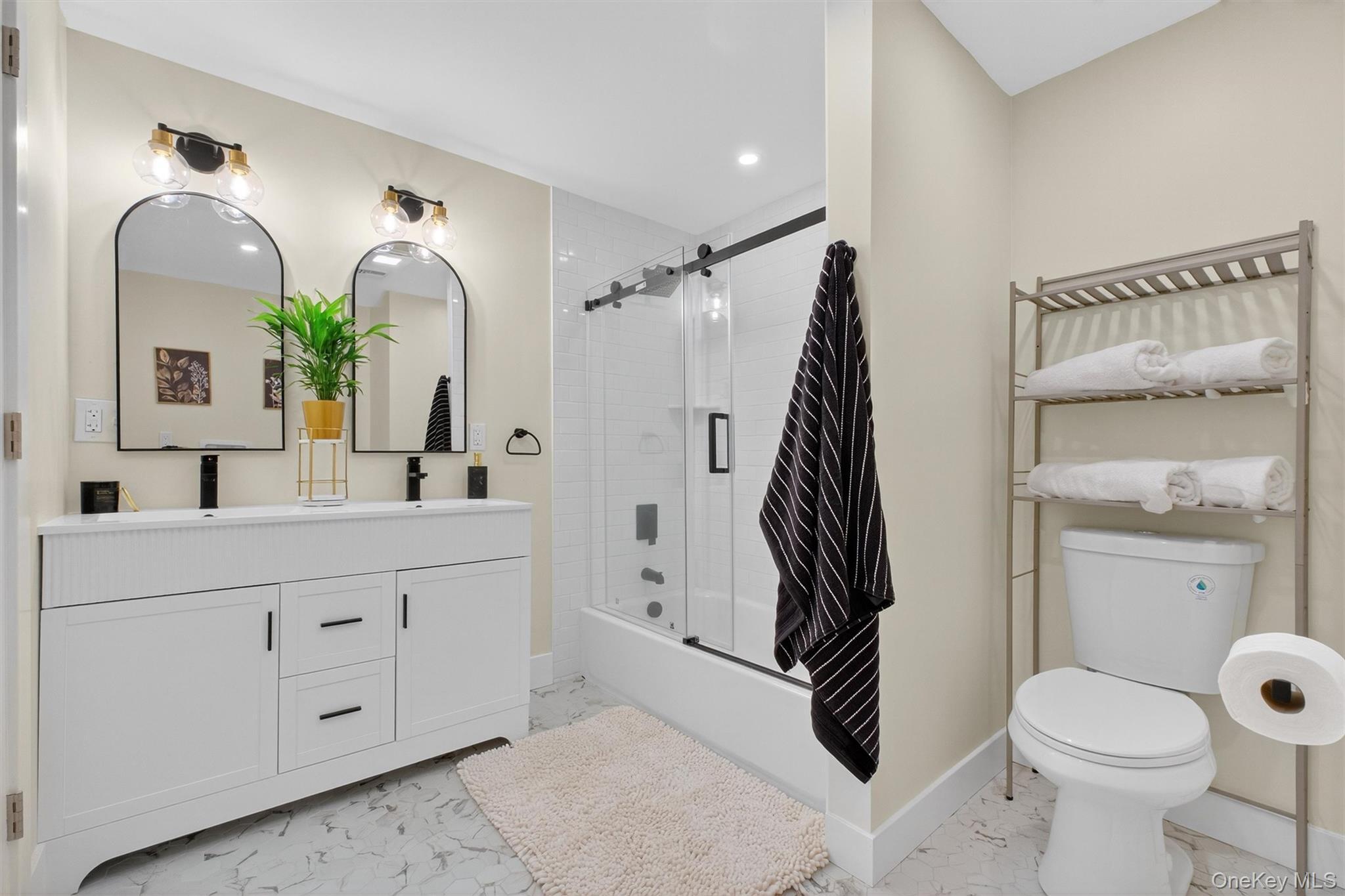 Single Family Vassar Dutchess County, NY 12603, MLS-913679-16