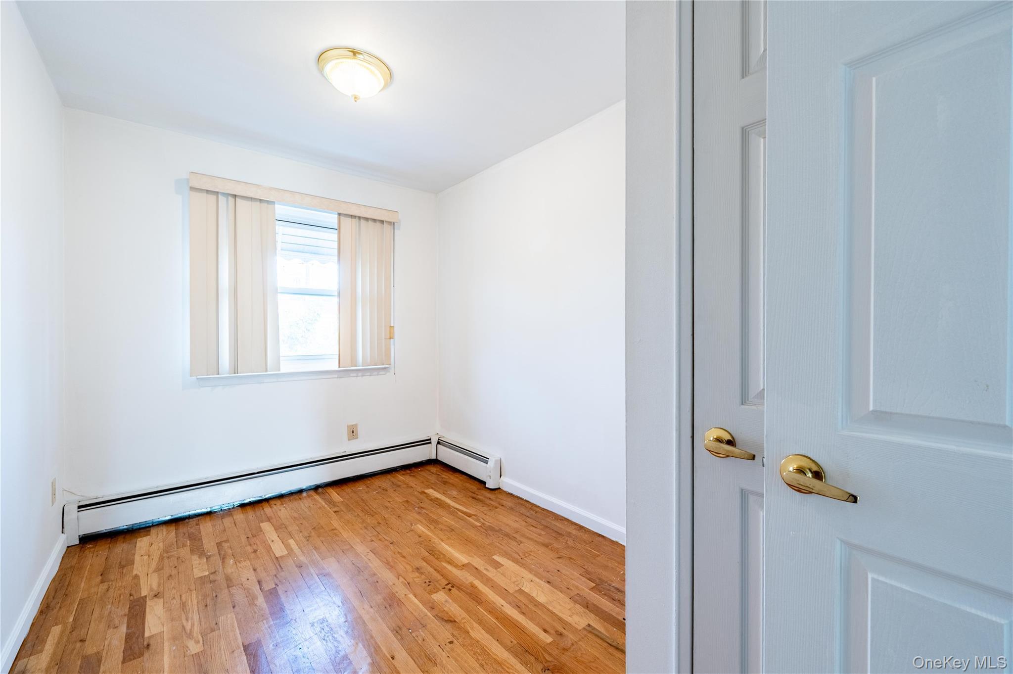 Single Family Throggmorton  Bronx, NY 10465, MLS-913729-11