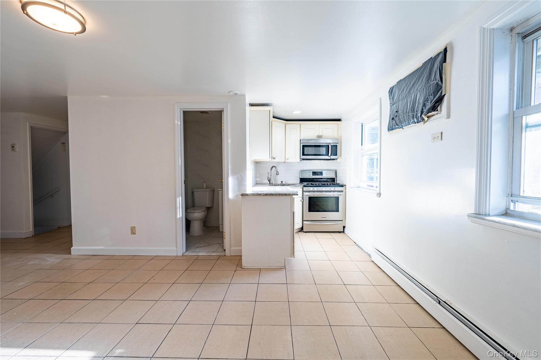 Single Family Throggmorton  Bronx, NY 10465, MLS-913729-17