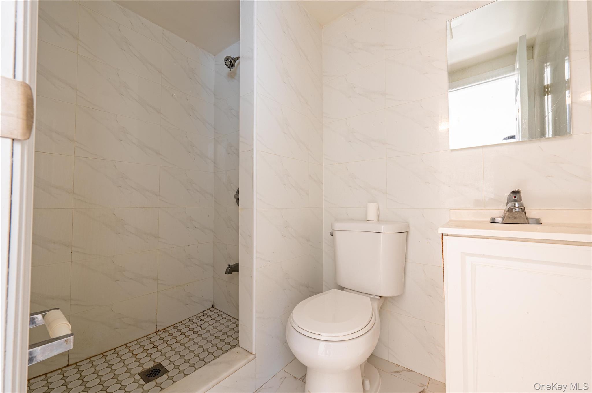 Single Family Throggmorton  Bronx, NY 10465, MLS-913729-18