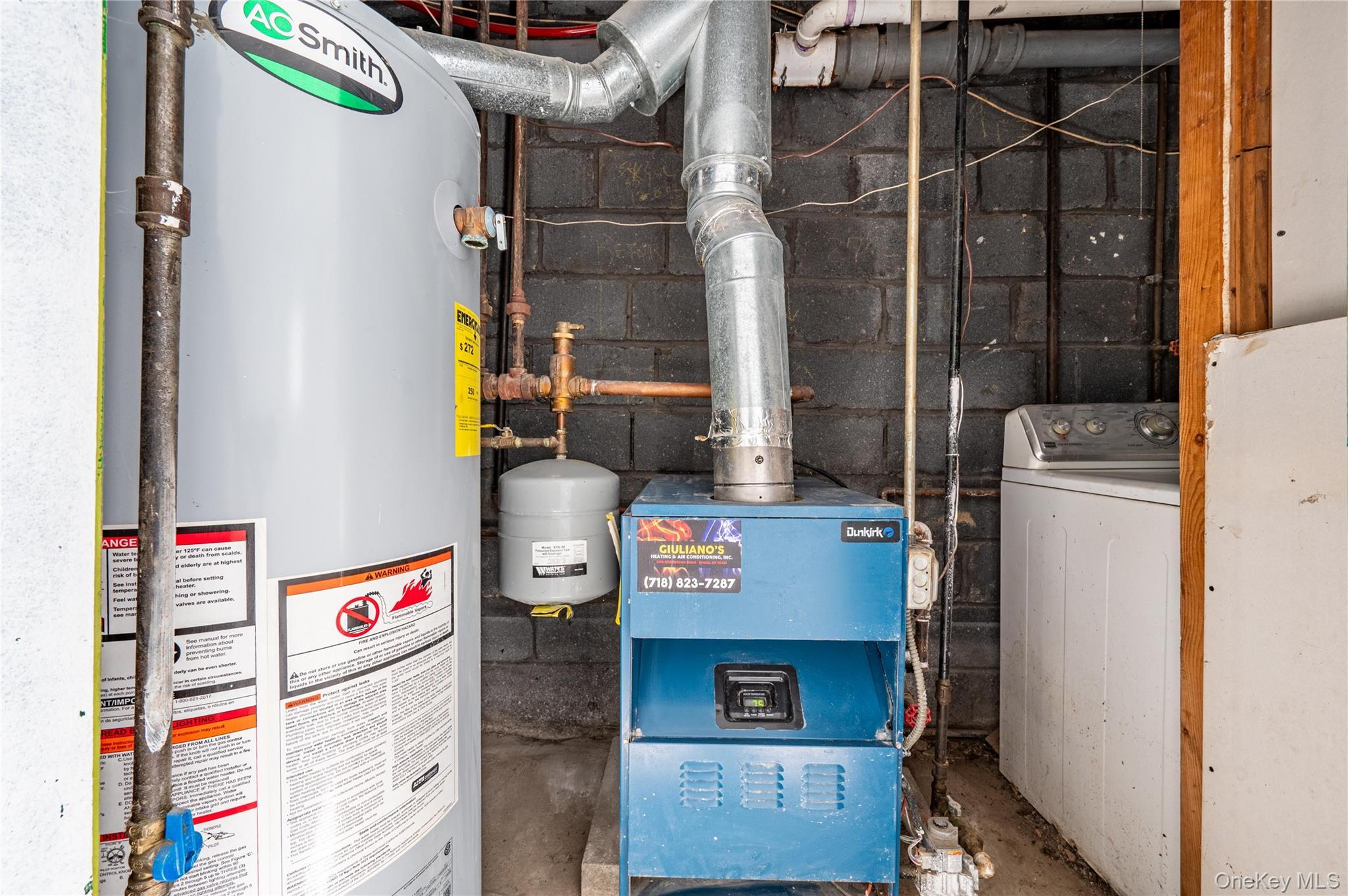 Single Family Throggmorton  Bronx, NY 10465, MLS-913729-25