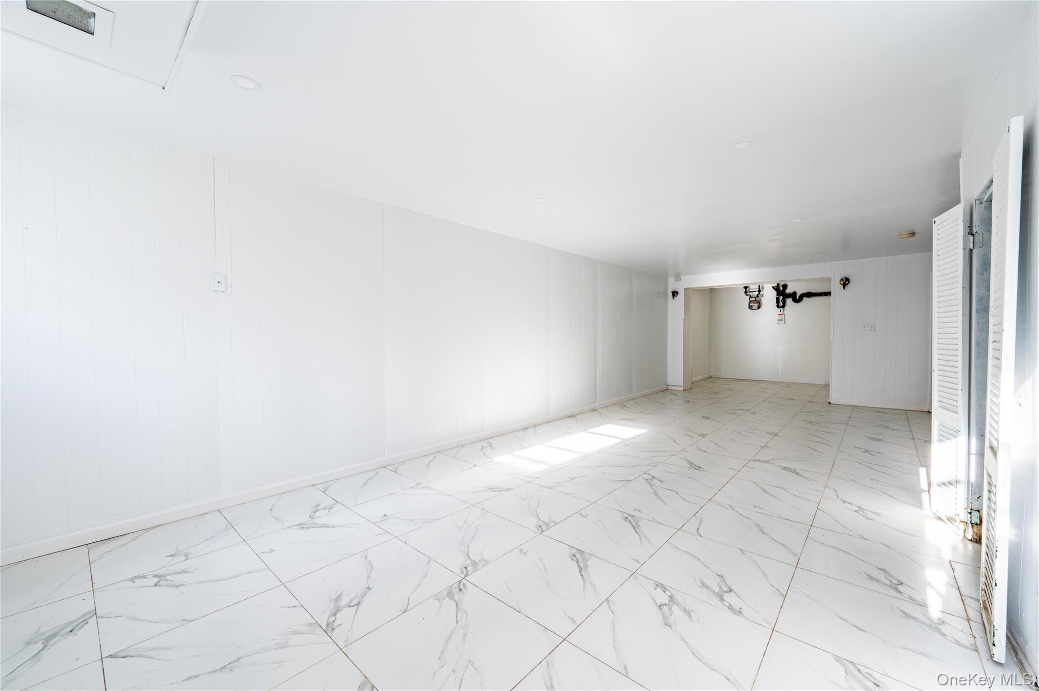 Single Family Throggmorton  Bronx, NY 10465, MLS-913729-26