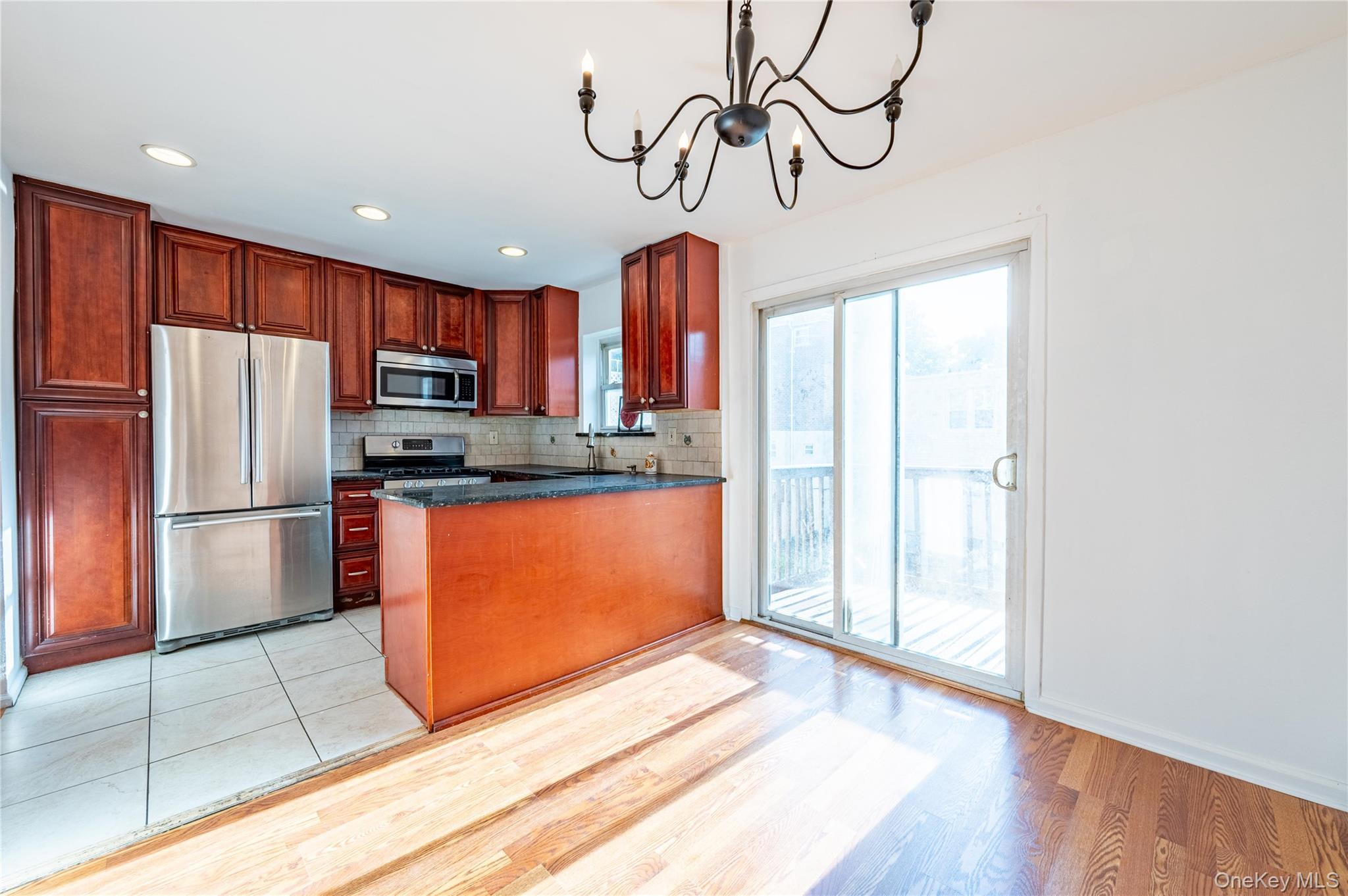 Single Family Throggmorton  Bronx, NY 10465, MLS-913729-4