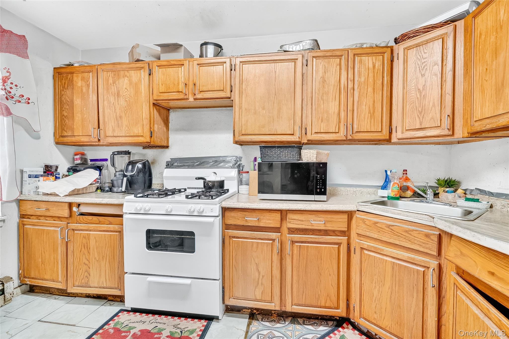 Single Family 175th  Bronx, NY 10453, MLS-913735-14