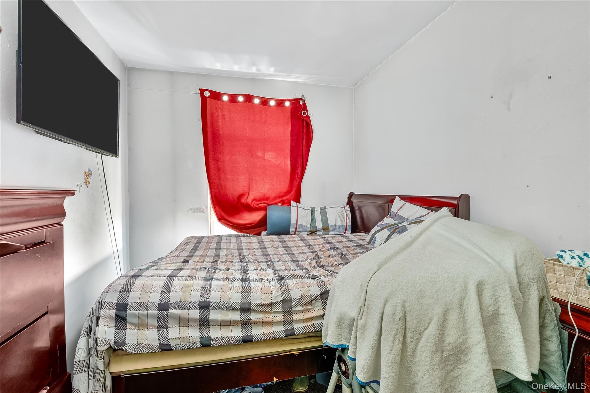 Single Family 175th  Bronx, NY 10453, MLS-913735-24