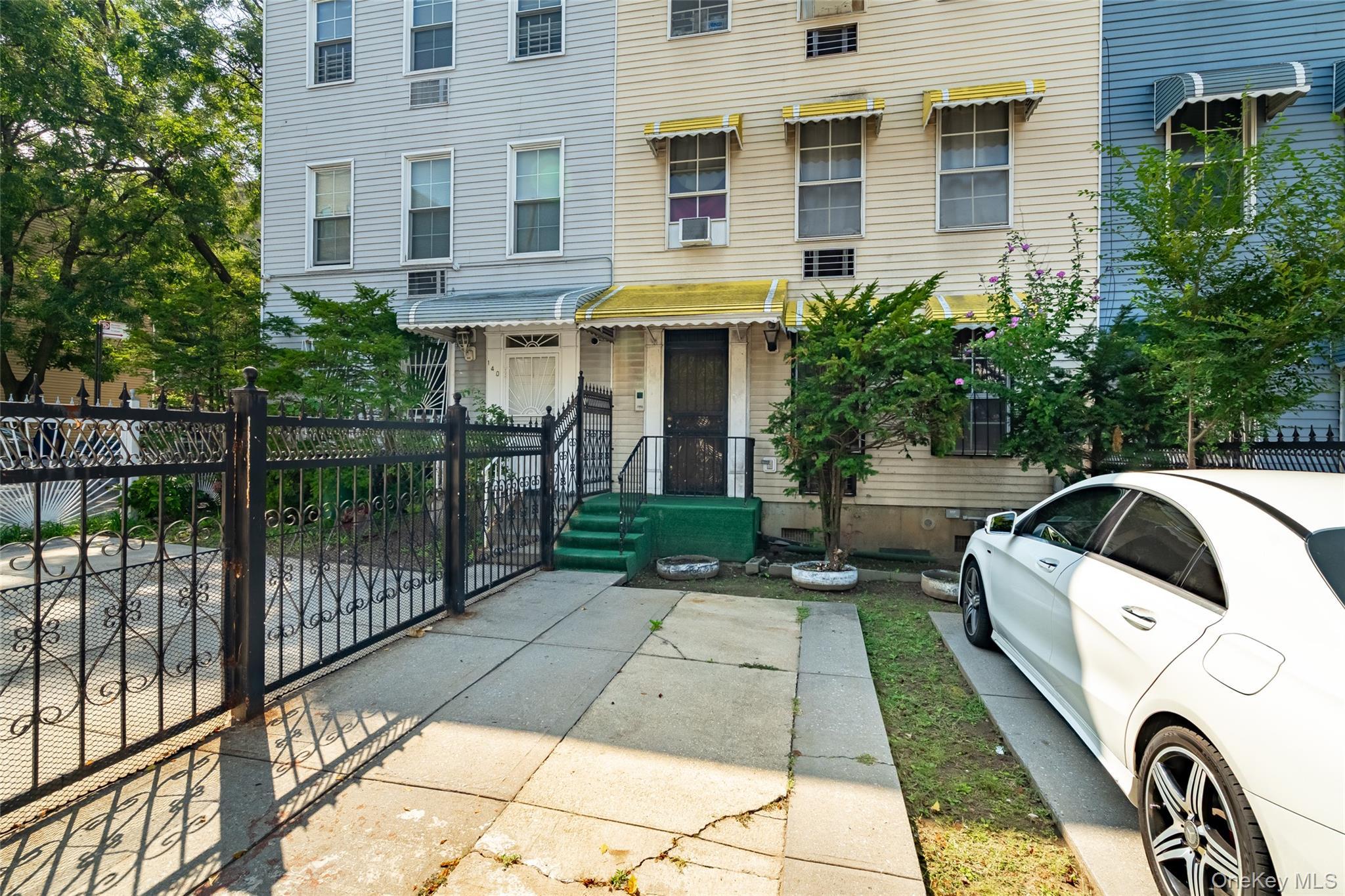 Single Family 175th  Bronx, NY 10453, MLS-913735-37