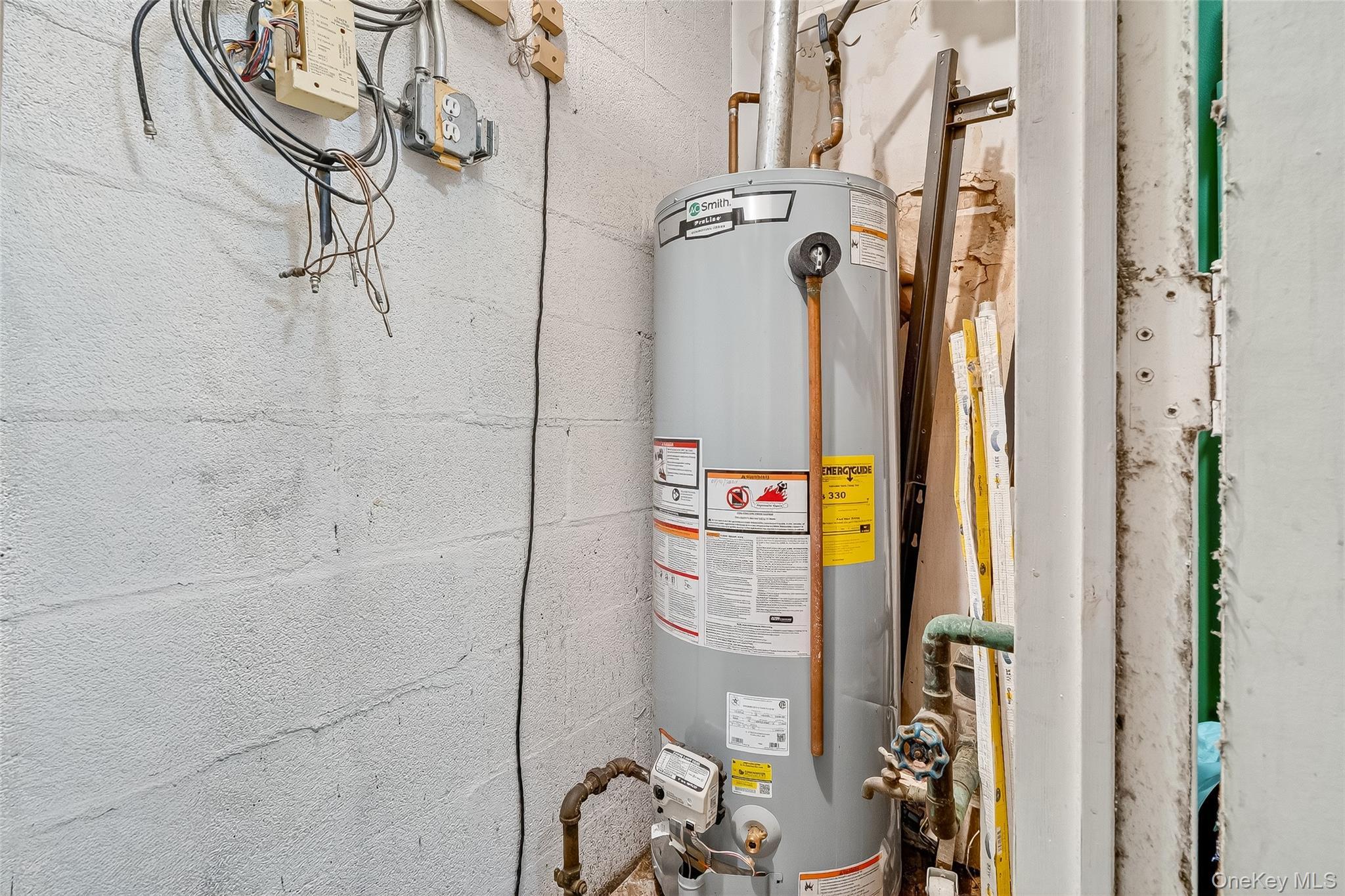 Single Family 175th  Bronx, NY 10453, MLS-913735-9