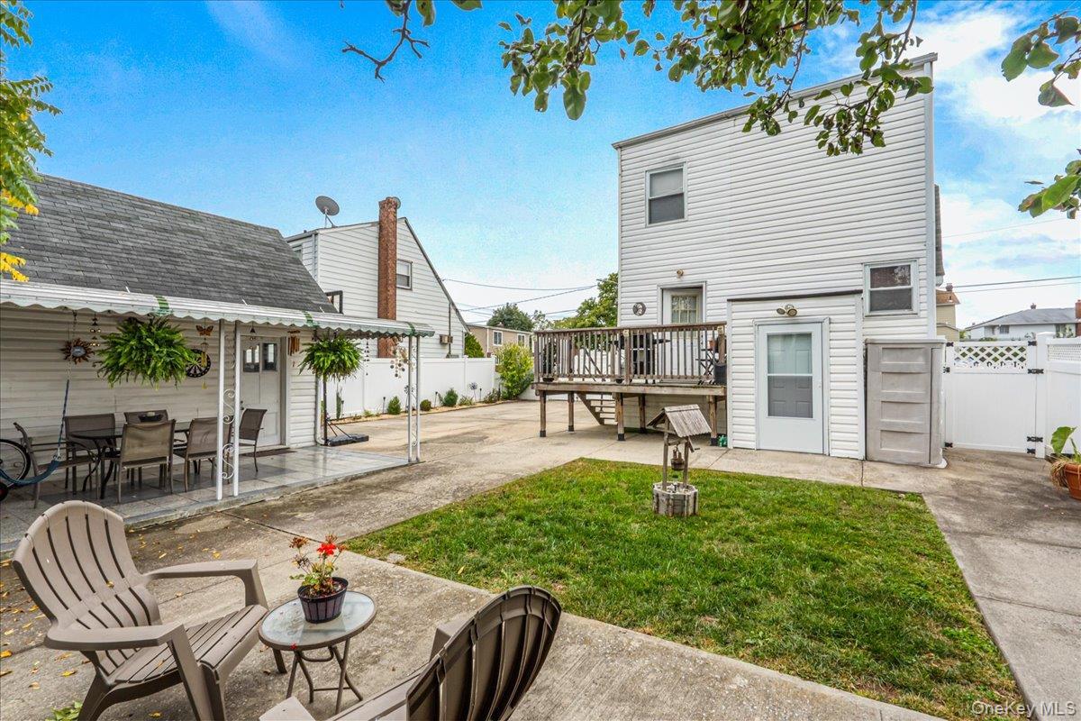 Single Family Evans  Nassau County, NY 11003, MLS-913743-17