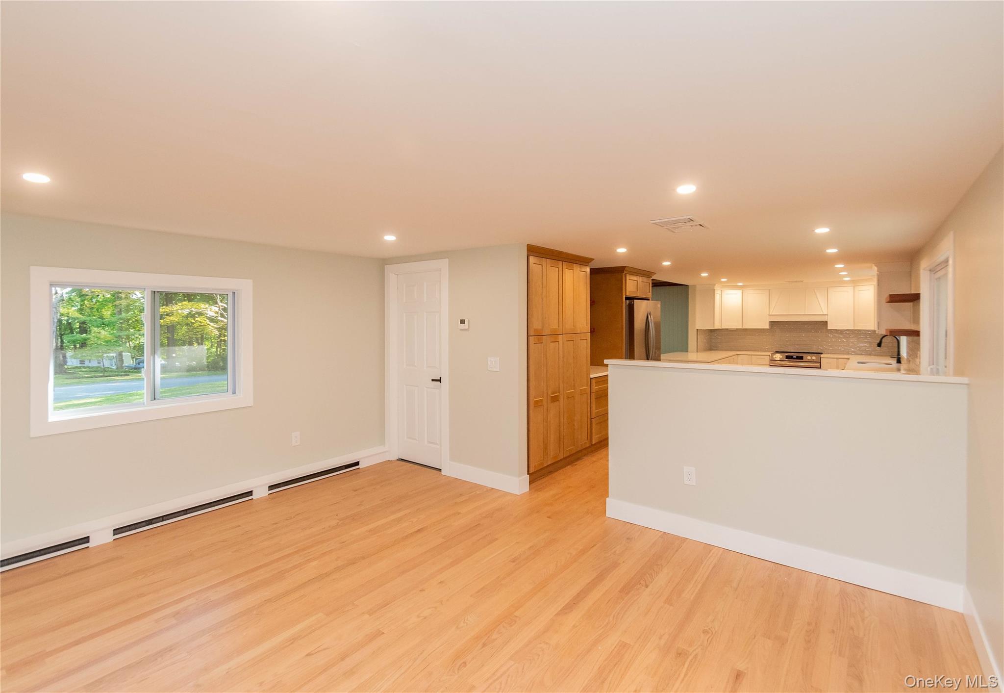 Single Family Tree Top  Dutchess County, NY 12603, MLS-913780-12