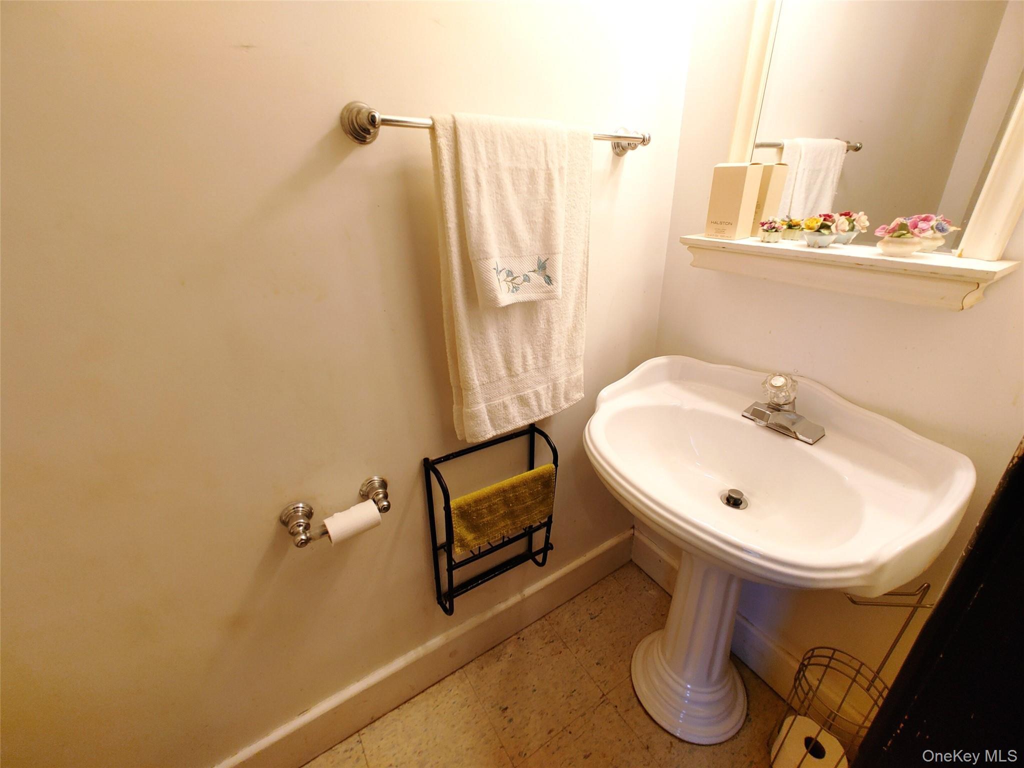 Single Family Old Turnpike  Ulster County, NY 12465, MLS-913801-27