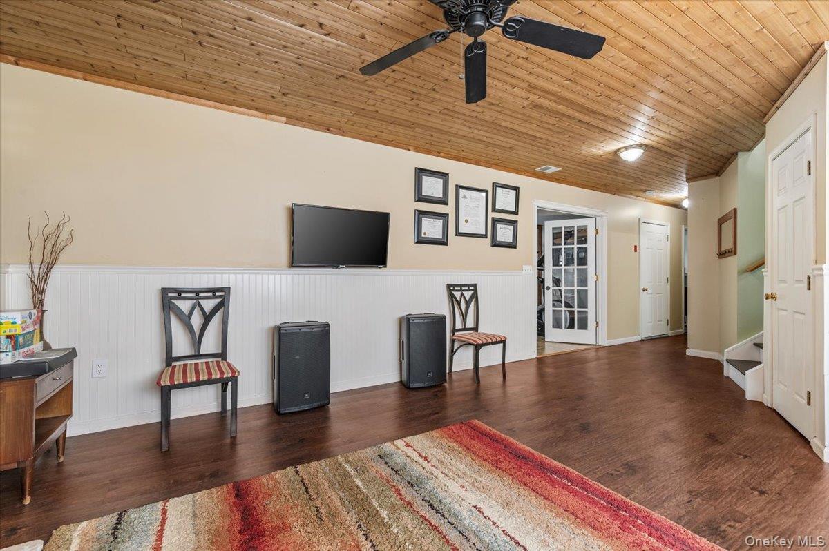 Single Family Plymouth Suffolk County, NY 11772, MLS-913802-17