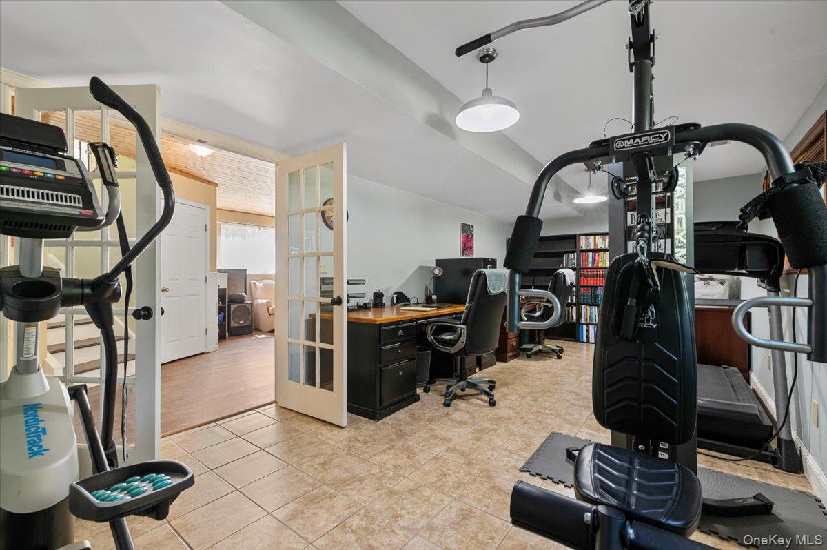 Single Family Plymouth Suffolk County, NY 11772, MLS-913802-19