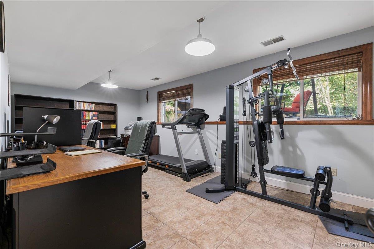 Single Family Plymouth Suffolk County, NY 11772, MLS-913802-20