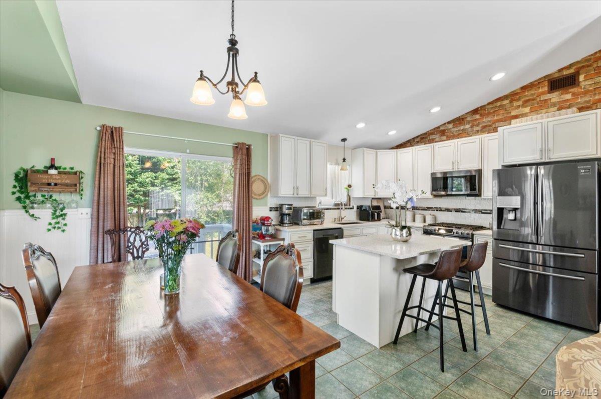 Single Family Plymouth Suffolk County, NY 11772, MLS-913802-6