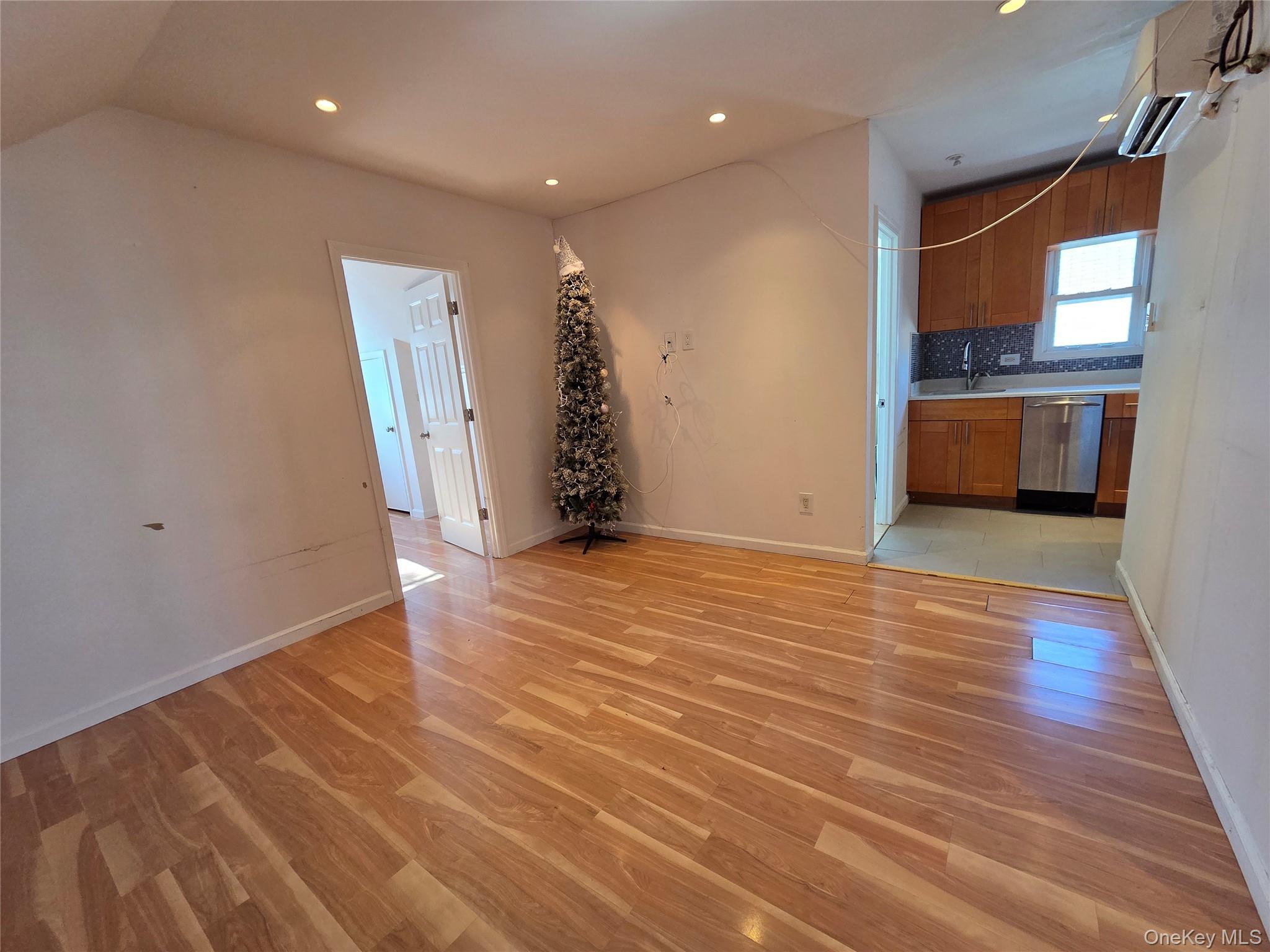 Single Family Dieterle  Queens, NY 11374, MLS-913806-15