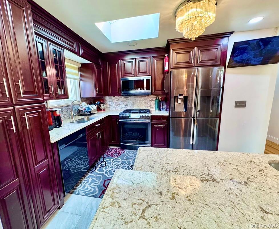 Single Family Walnut Nassau County, NY 11096, MLS-913823-10