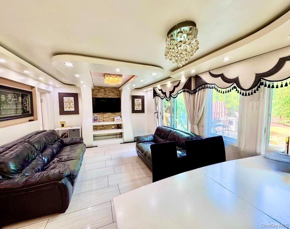 Single Family Walnut Nassau County, NY 11096, MLS-913823-24