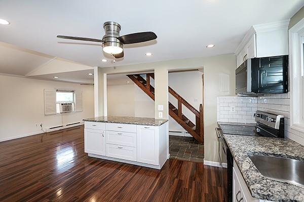 Single Family Torrey Pine  Suffolk County, NY 11763, MLS-913839-10