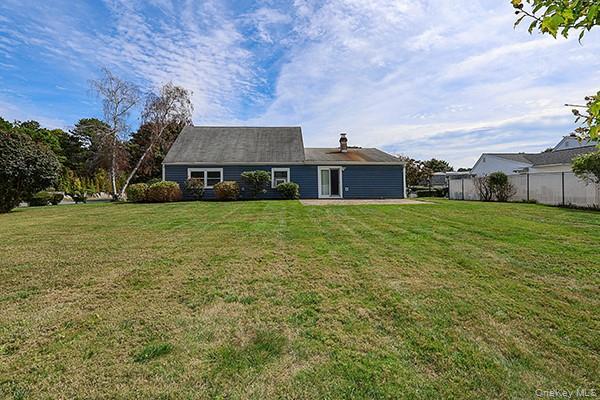 Single Family Torrey Pine  Suffolk County, NY 11763, MLS-913839-28