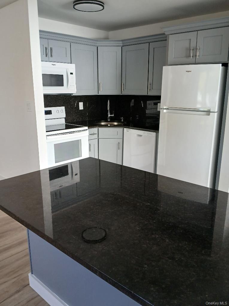 Single Family Mercury  Suffolk County, NY 11772, MLS-913841-2