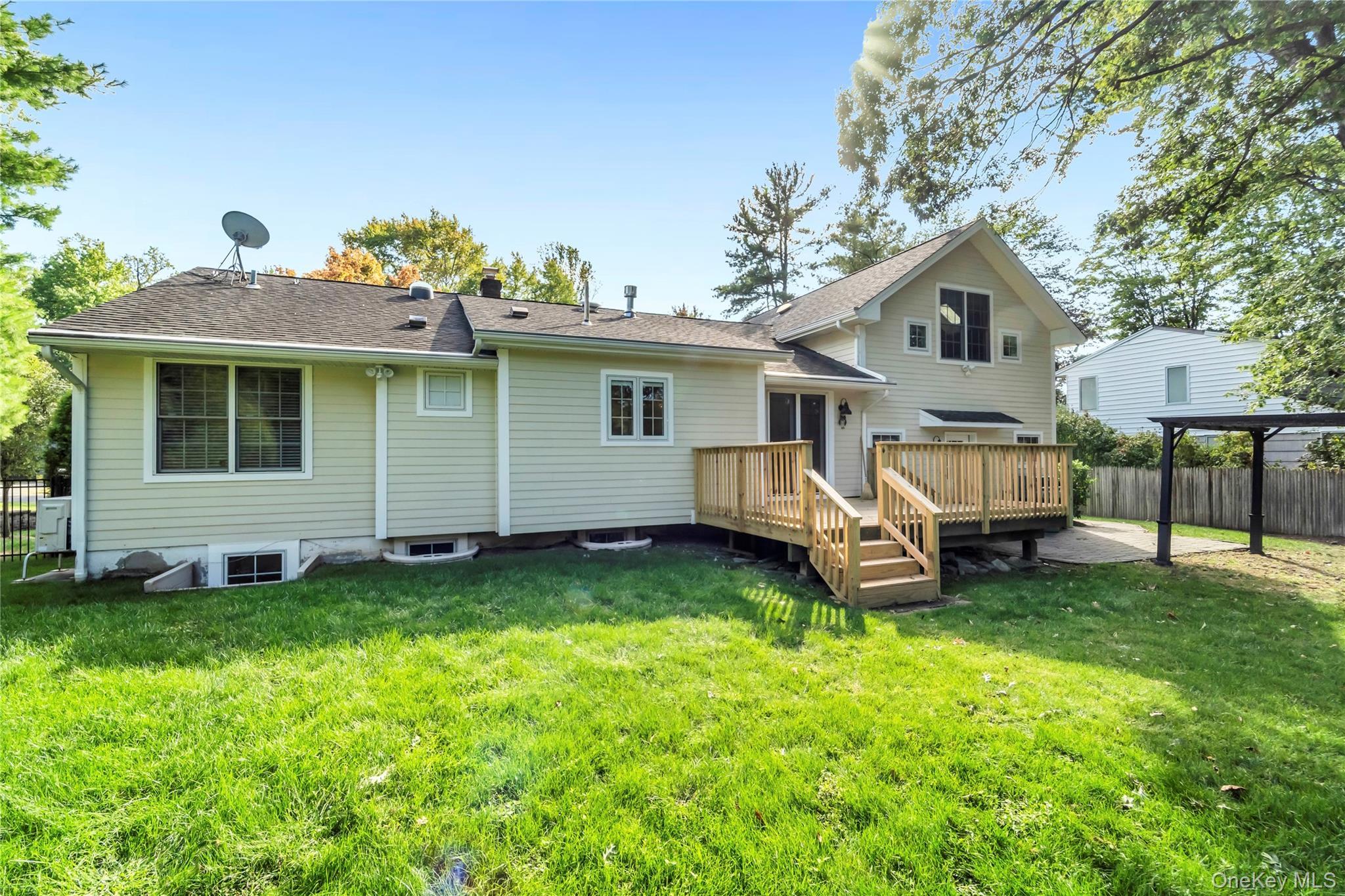 Single Family Iroquois Rockland County, NY 10964, MLS-913909-30