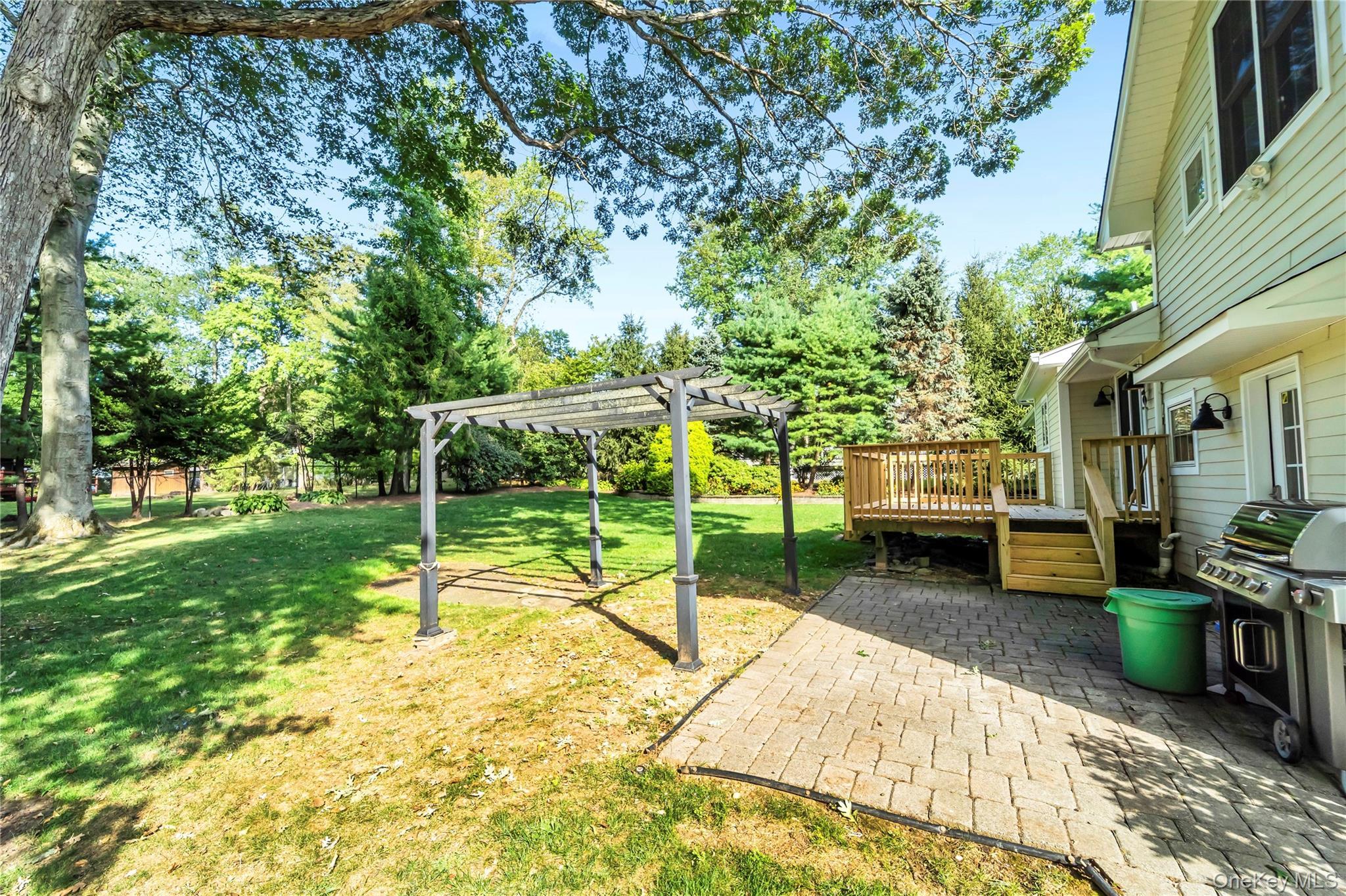 Single Family Iroquois Rockland County, NY 10964, MLS-913909-33