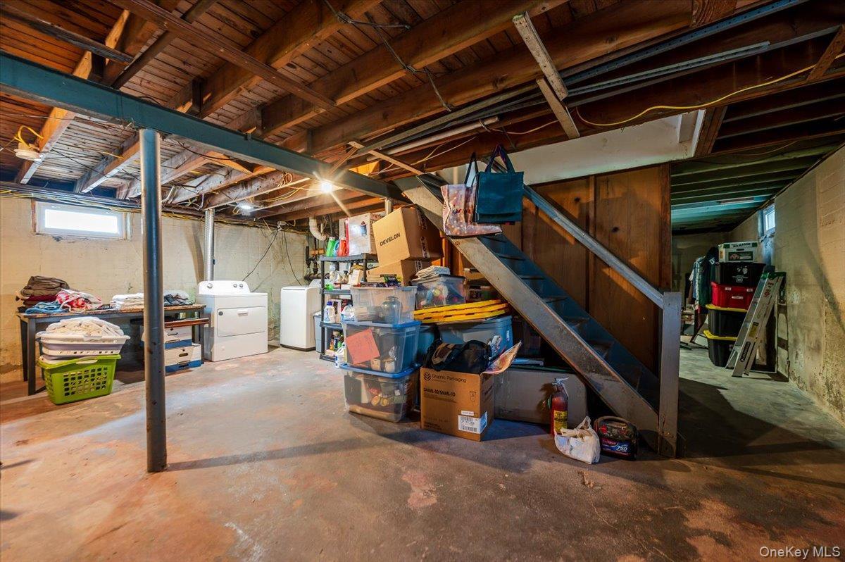 Single Family Westcott  Nassau County, NY 11096, MLS-913916-13