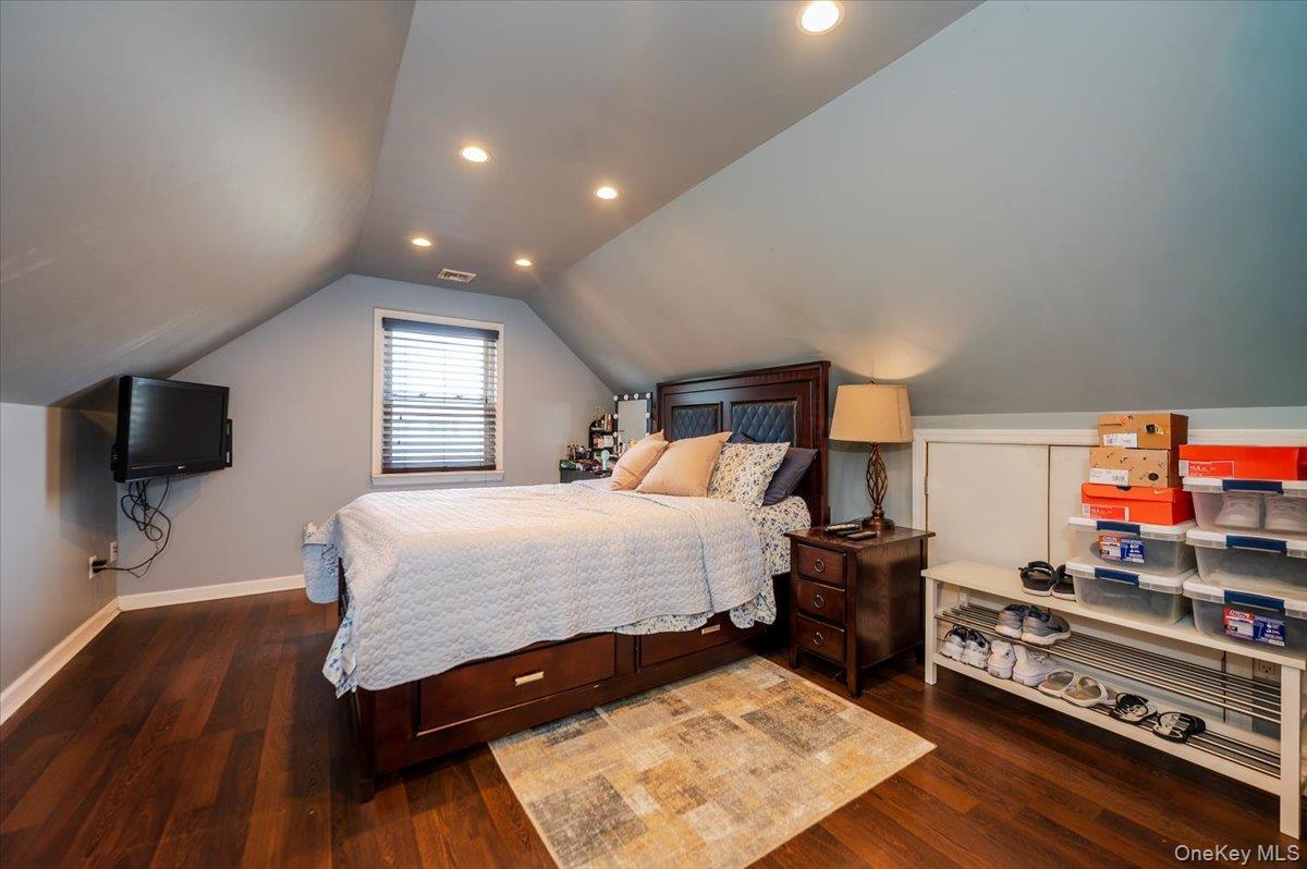 Single Family Westcott  Nassau County, NY 11096, MLS-913916-9