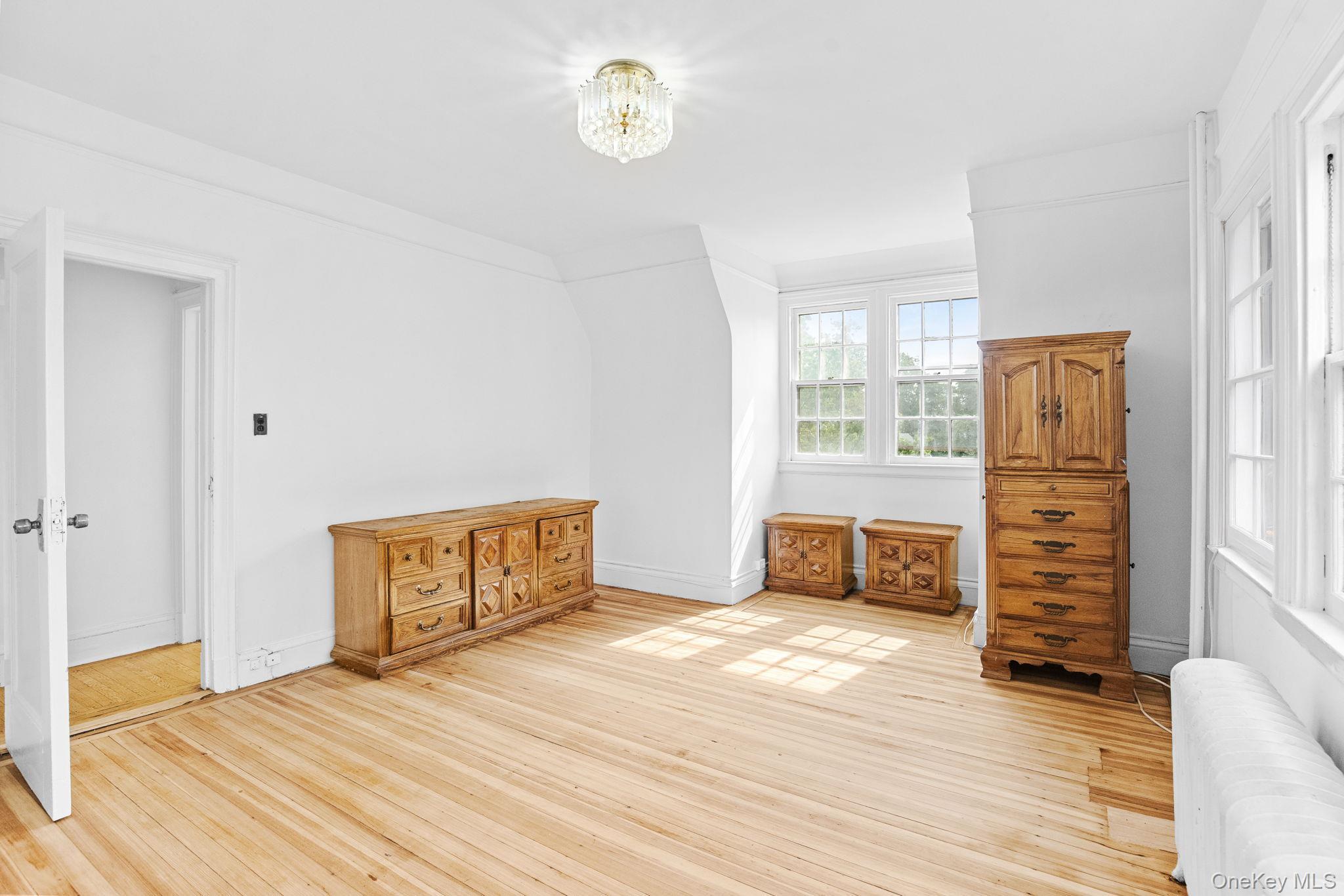 Single Family Hamilton  Westchester County, NY 10801, MLS-913927-12