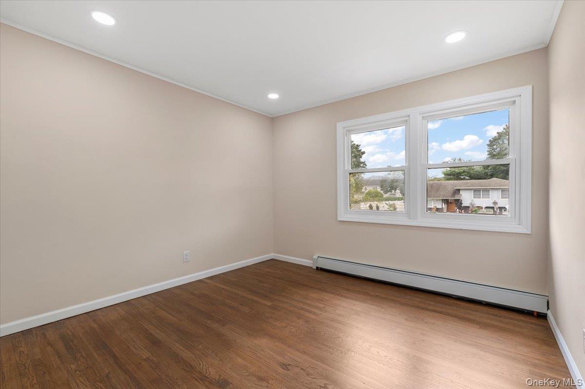 Single Family Nowick Suffolk County, NY 11787, MLS-913961-16