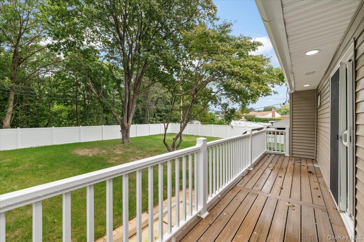 Single Family Nowick Suffolk County, NY 11787, MLS-913961-24