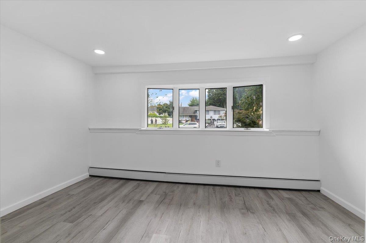 Single Family Nowick Suffolk County, NY 11787, MLS-913961-28