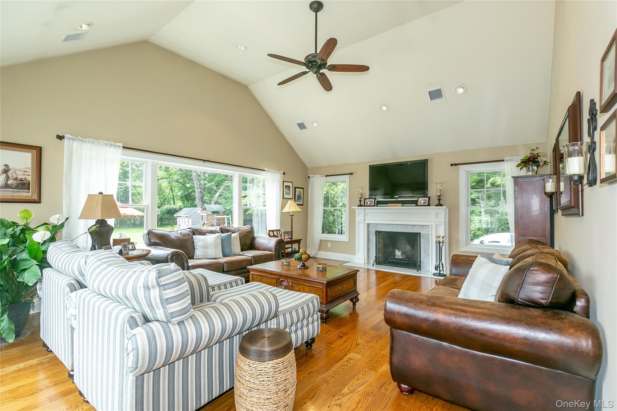 Single Family Fox Hollow Nassau County, NY 11568, MLS-914003-14