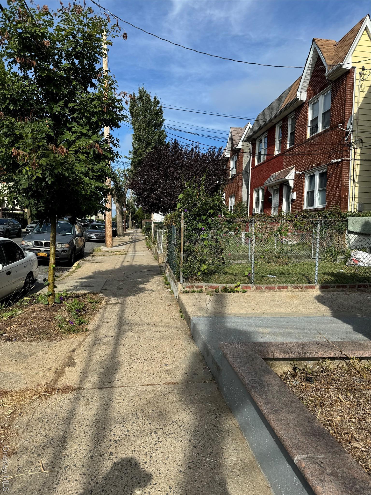 Single Family 219th Bronx, NY 10469, MLS-914011-2