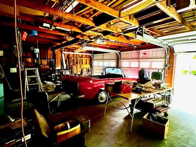 Single Family Champlain  Suffolk County, NY 11779, MLS-914013-22