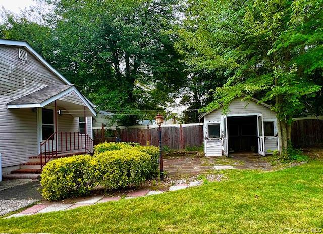 Single Family Champlain Suffolk County, NY 11779, MLS-914013-5