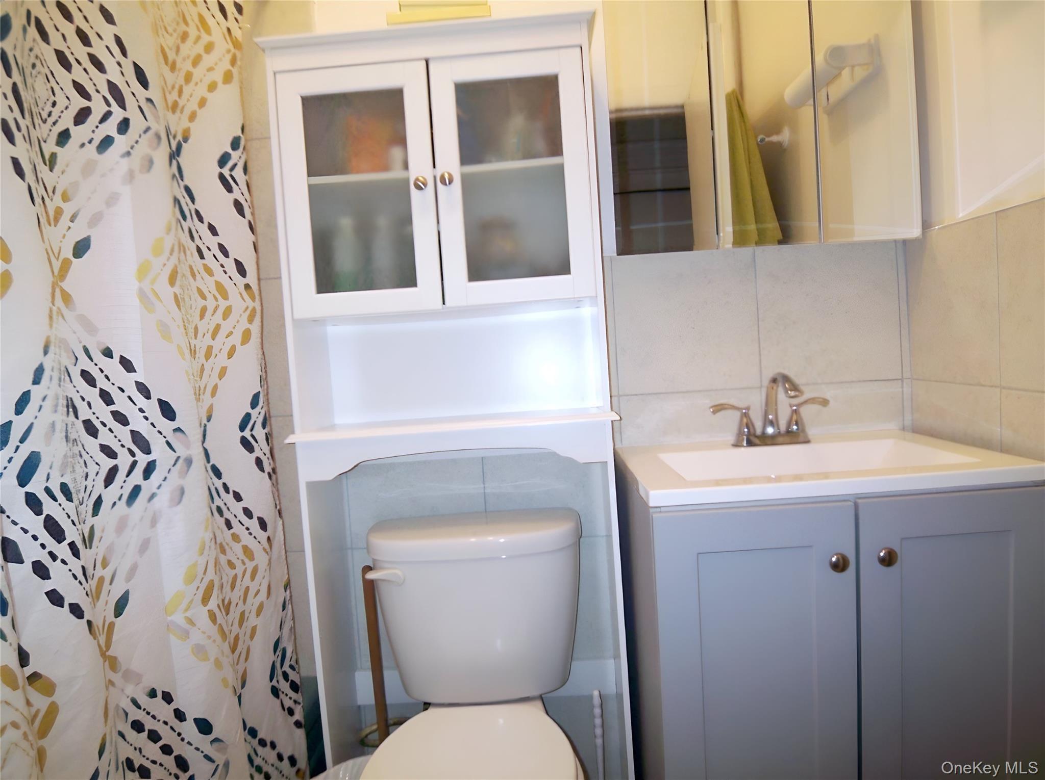 Single Family Bussing  Bronx, NY 10466, MLS-914040-14