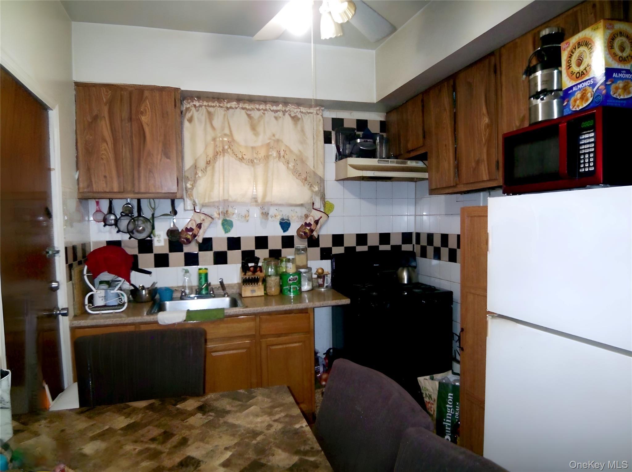 Single Family Bussing  Bronx, NY 10466, MLS-914040-17