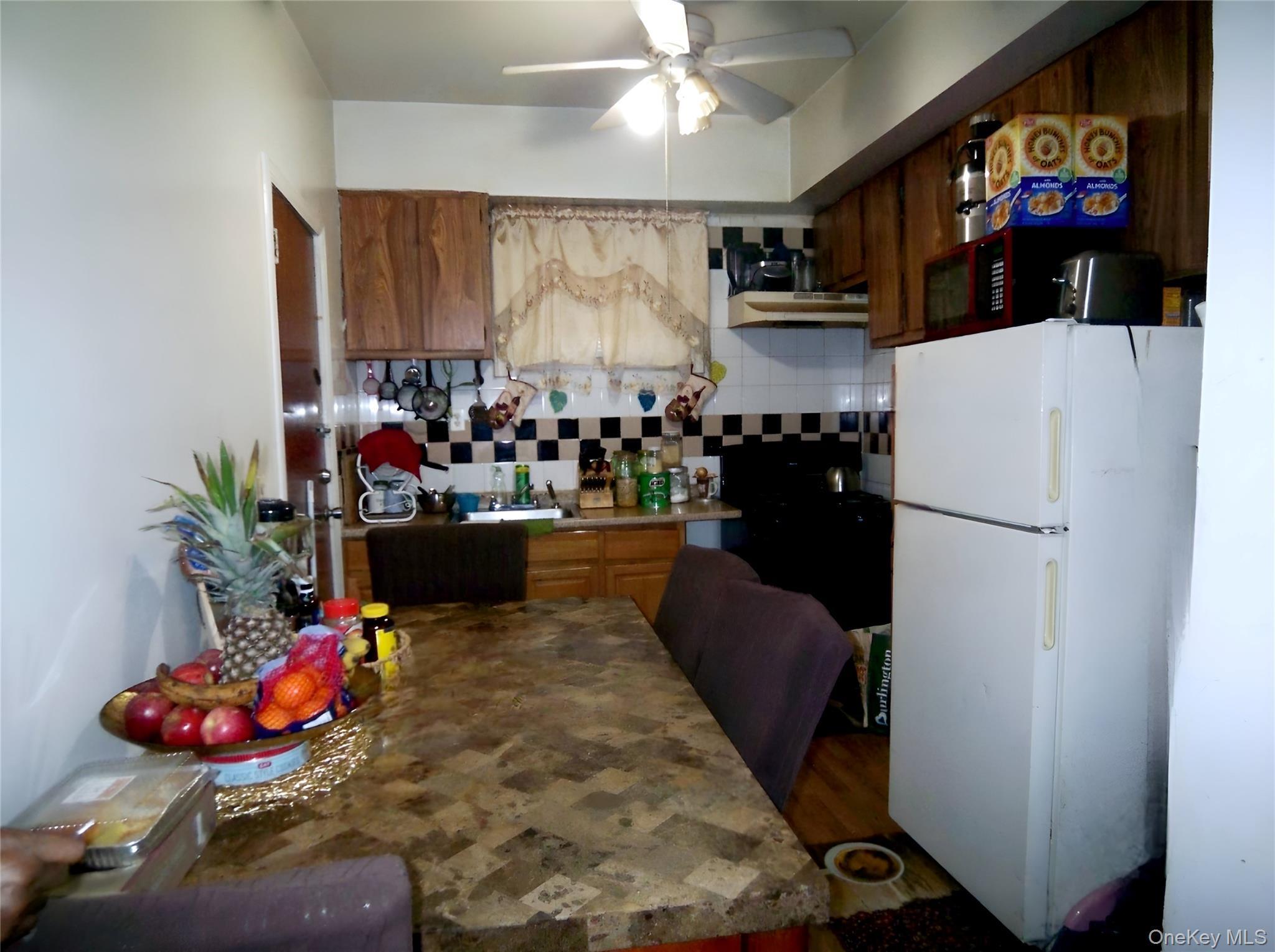 Single Family Bussing  Bronx, NY 10466, MLS-914040-18