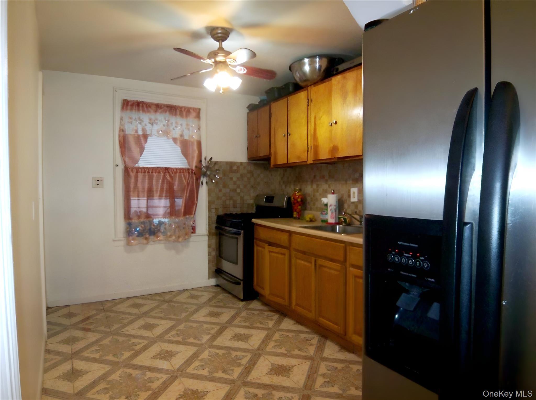 Single Family Bussing  Bronx, NY 10466, MLS-914040-2