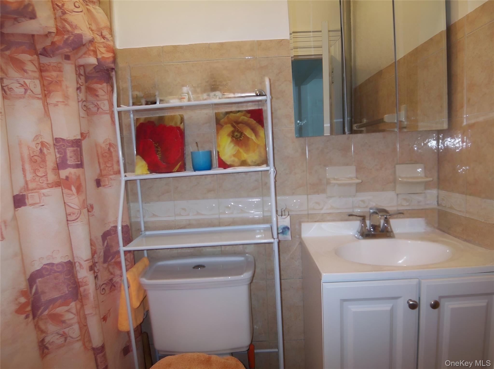 Single Family Bussing  Bronx, NY 10466, MLS-914040-8