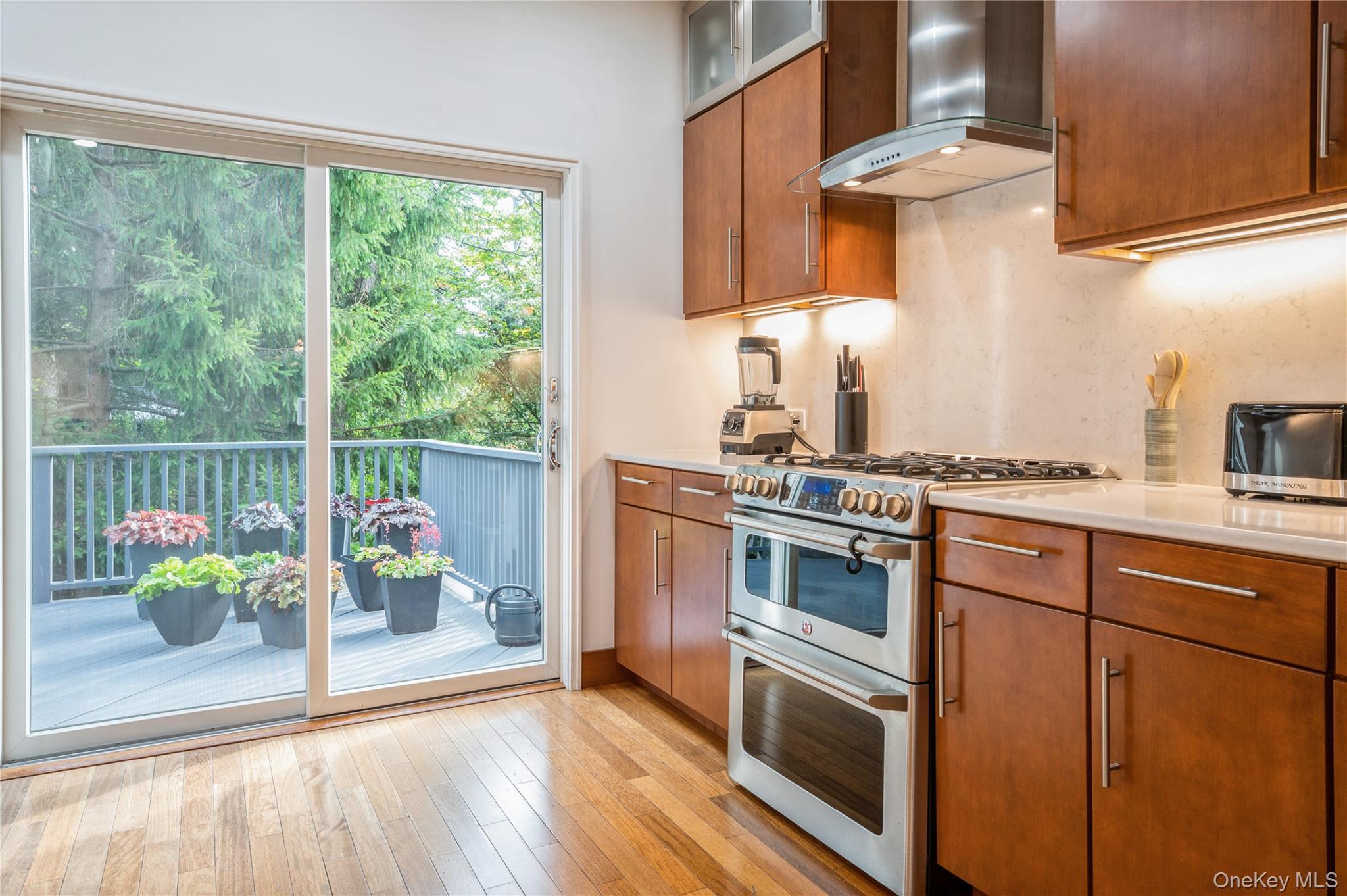 Single Family Lincoln Avenue Westchester County, NY 10706, MLS-914049-10