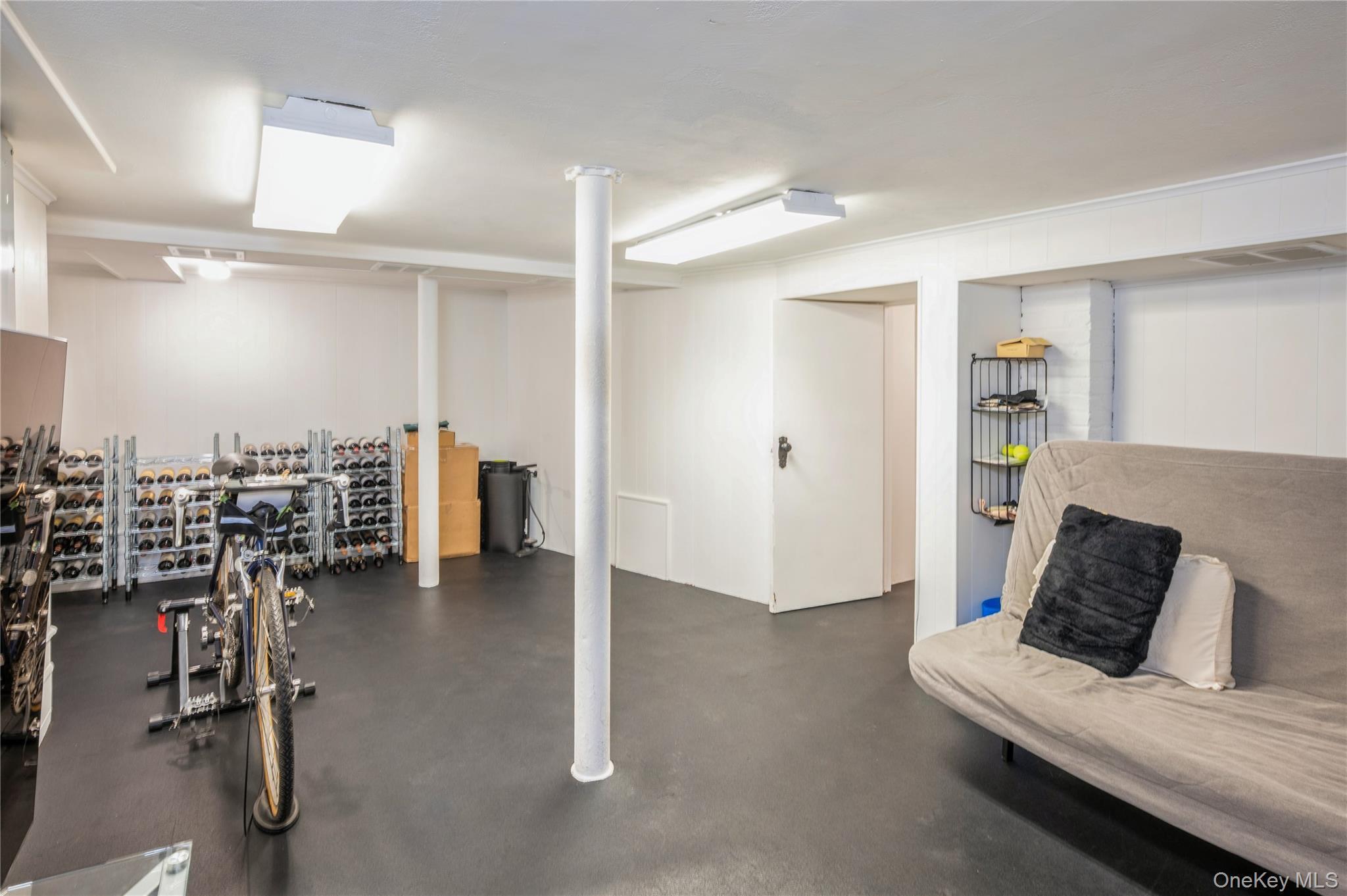 Single Family Lincoln Avenue Westchester County, NY 10706, MLS-914049-25