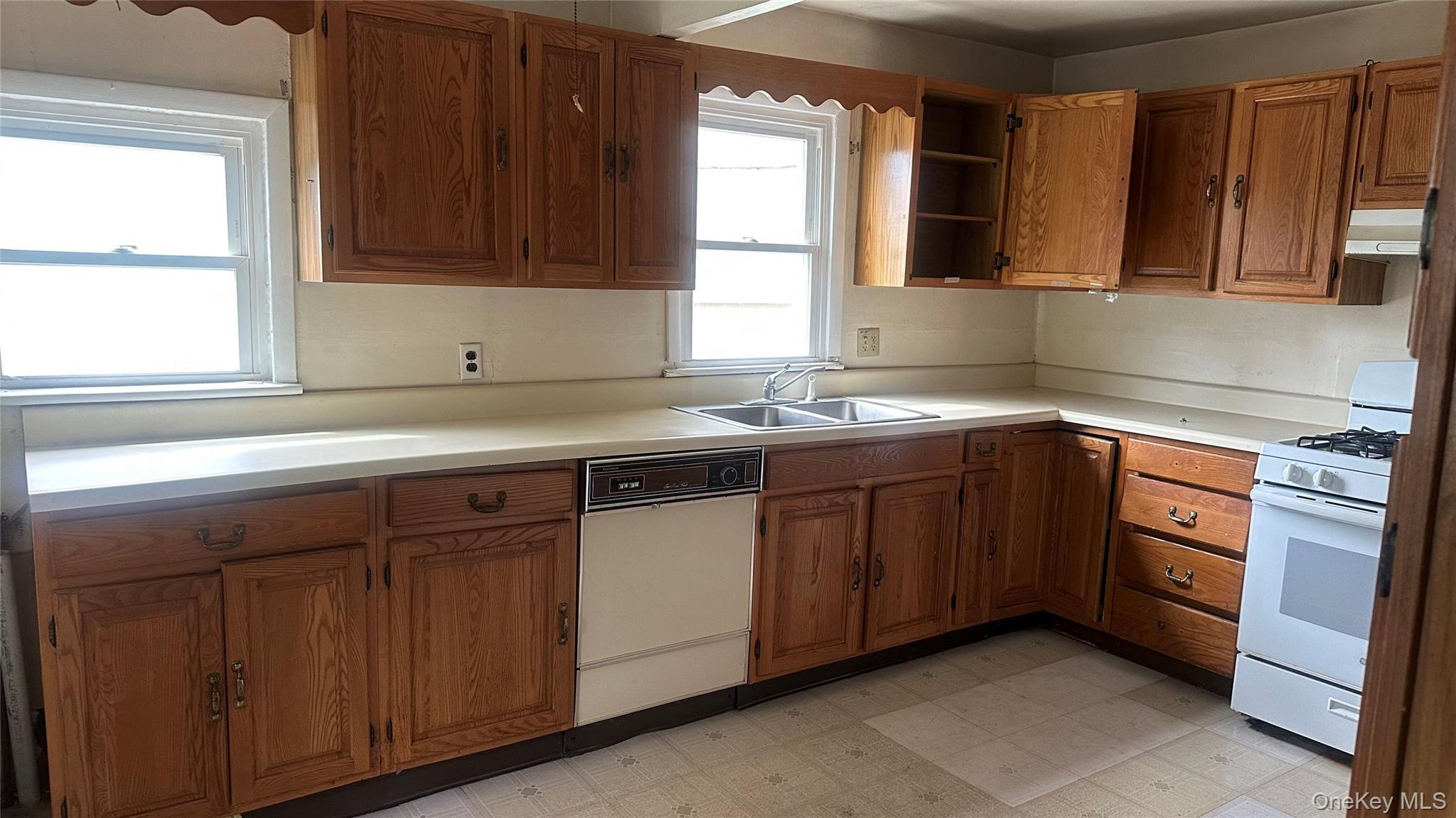 Single Family Highland  Westchester County, NY 10562, MLS-914059-5