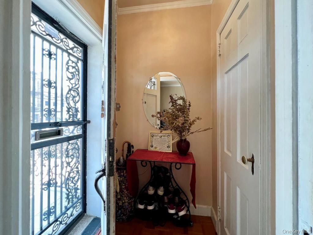 Single Family 43  Queens, NY 11103, MLS-914109-16