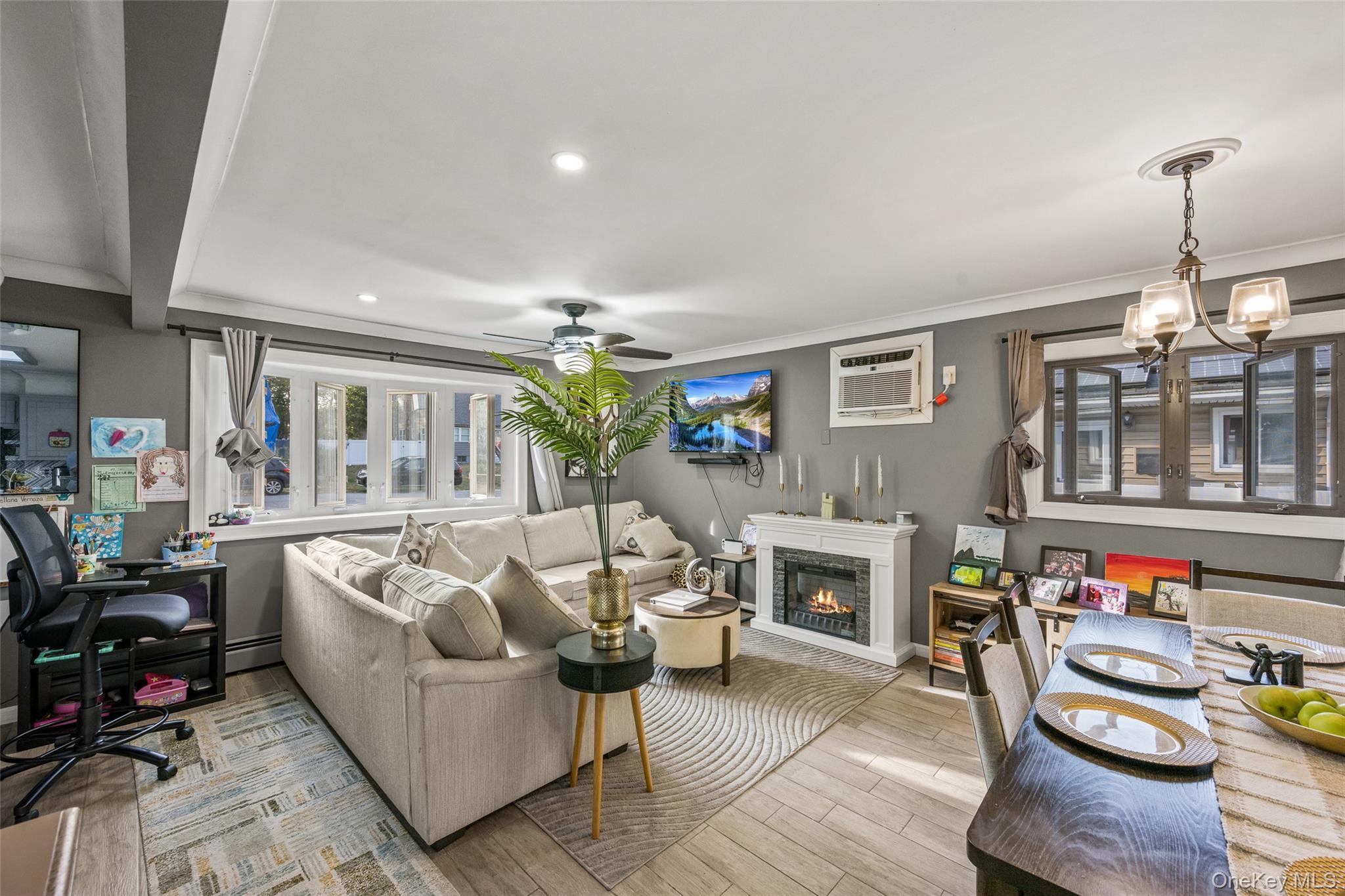 Single Family Biltmore Suffolk County, NY 11951, MLS-914138-23