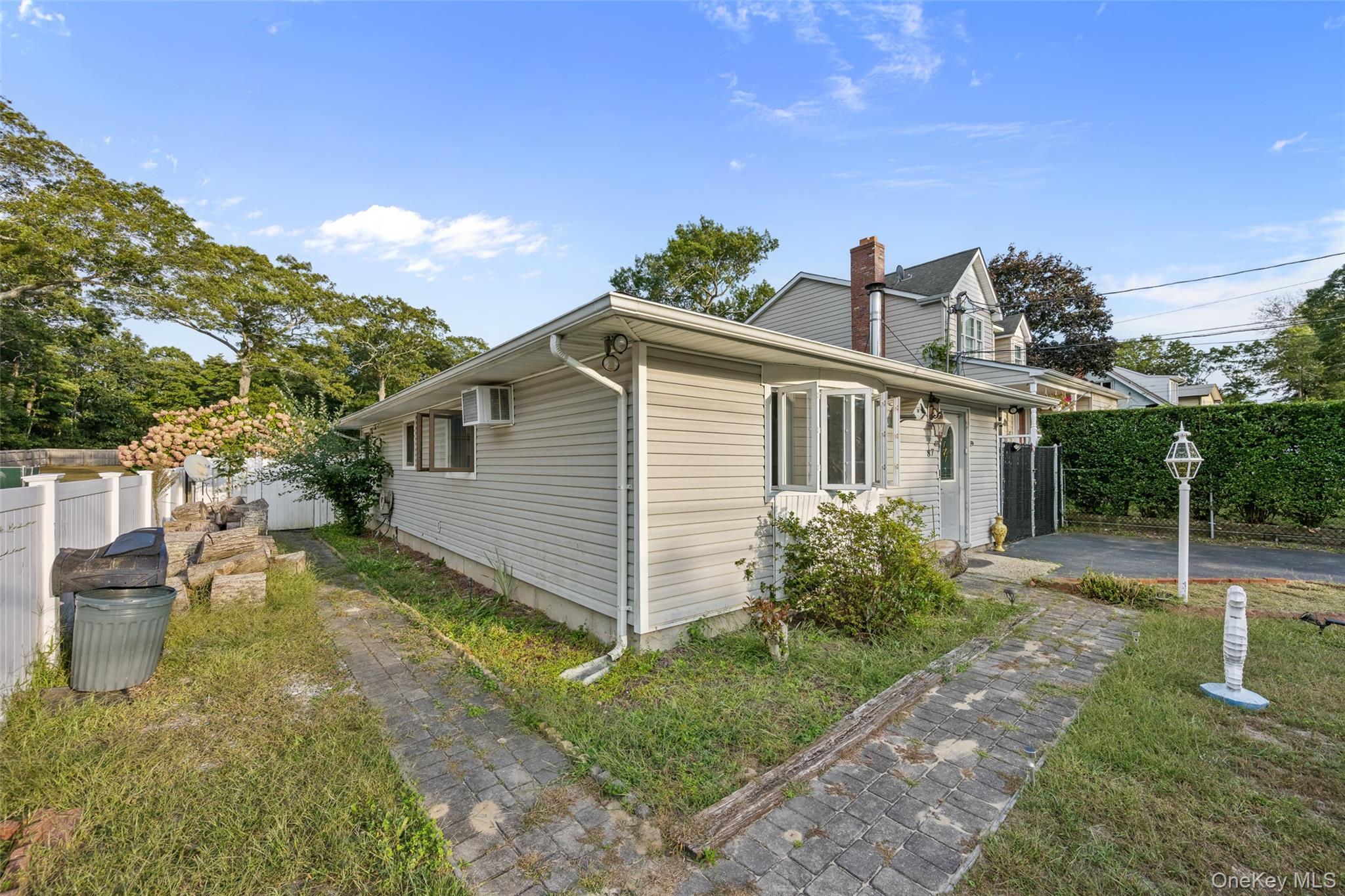 Single Family Biltmore  Suffolk County, NY 11951, MLS-914138-24