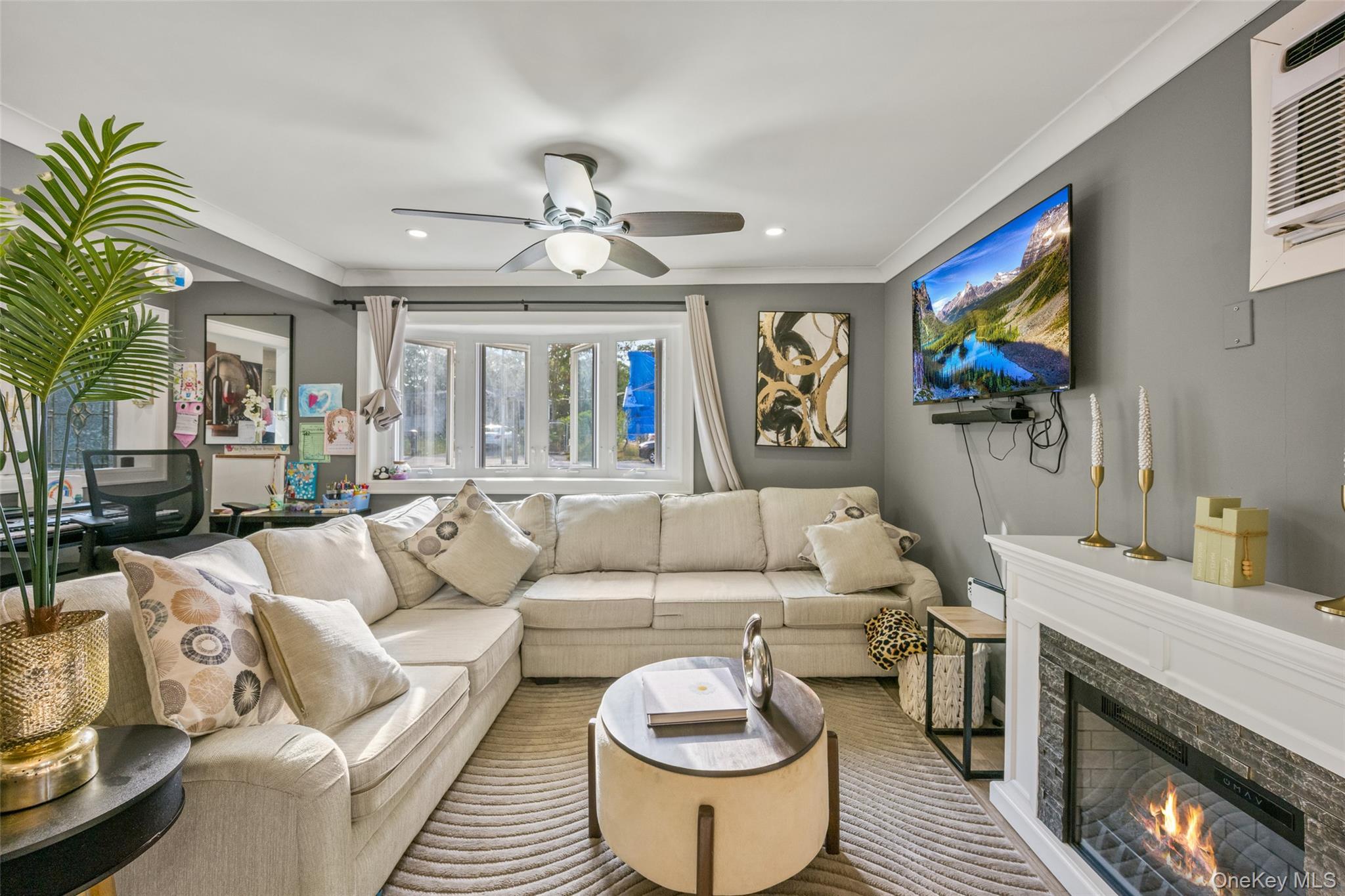 Single Family Biltmore Suffolk County, NY 11951, MLS-914138-6