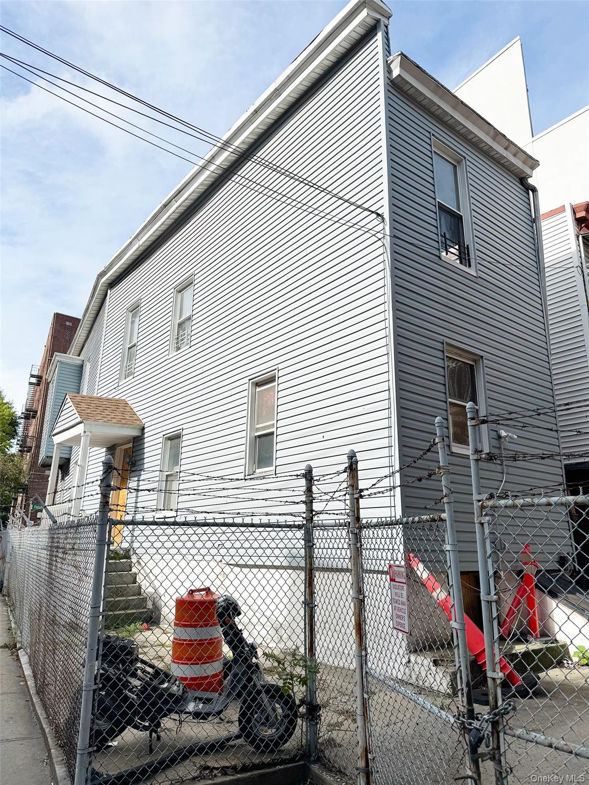 Single Family Bassford Bronx, NY 10457, MLS-914159-4