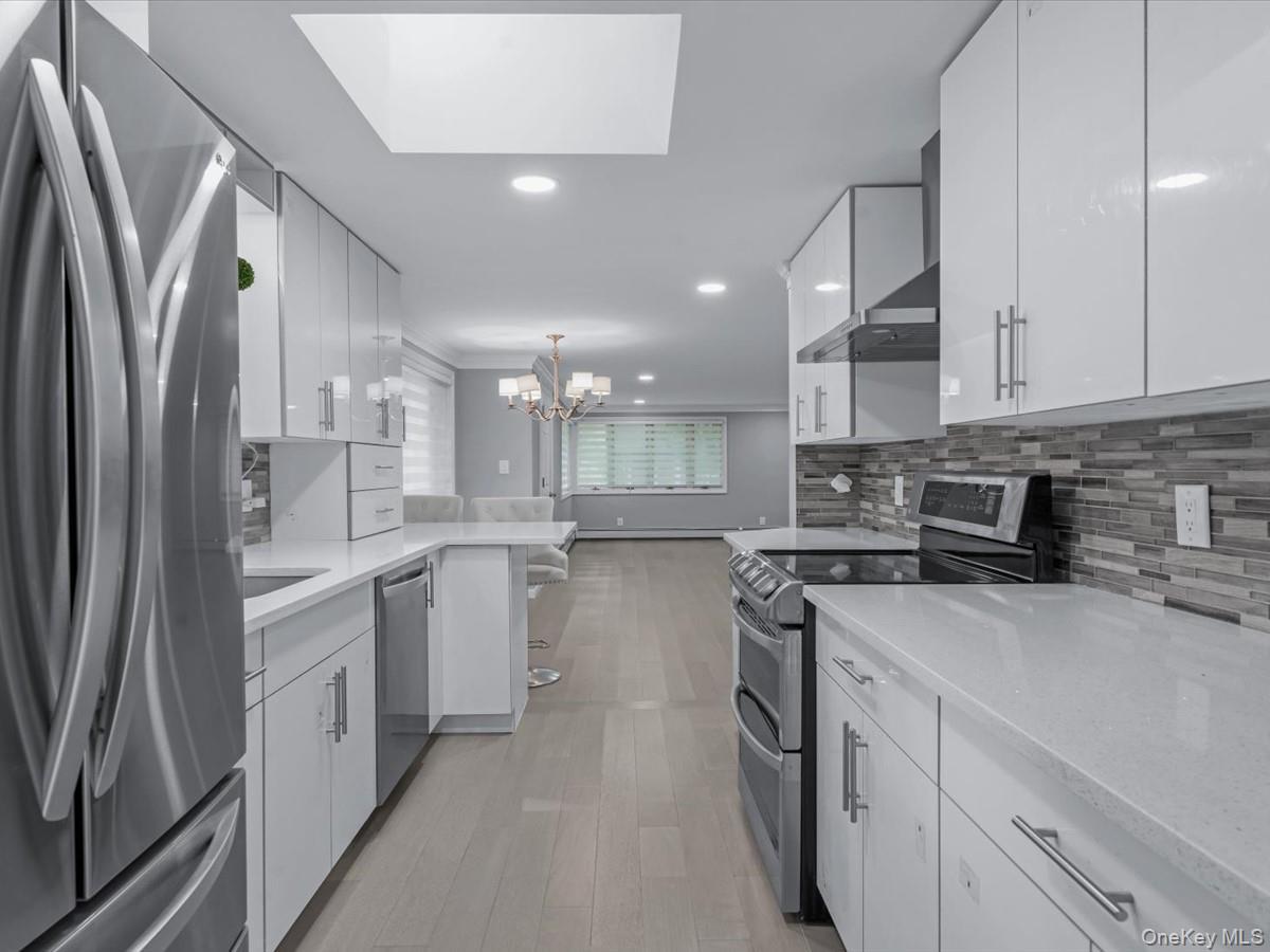 Single Family Ridge Nassau County, NY 11576, MLS-914169-12